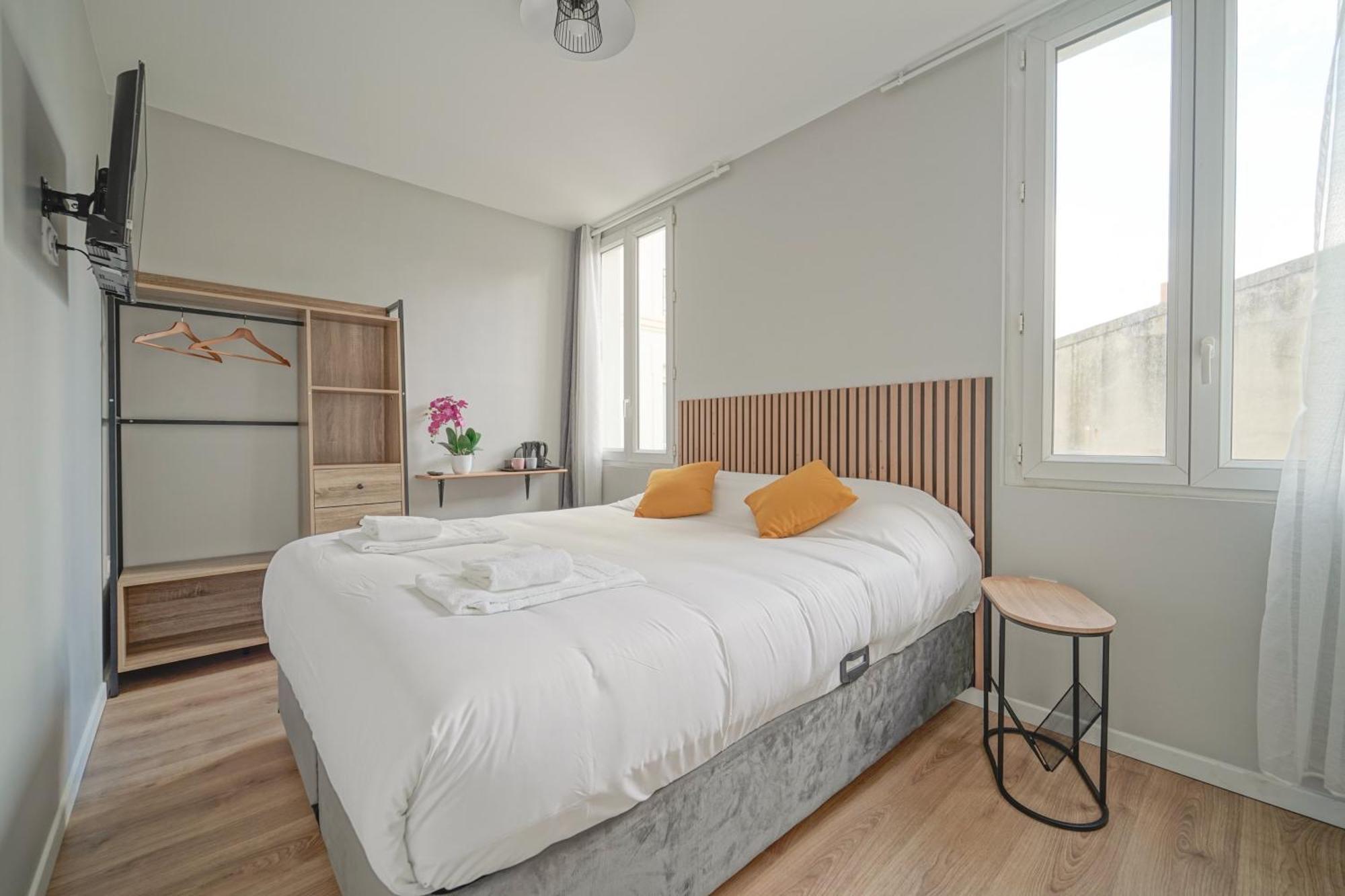 Trianon Saint Ouen Hotel ภายนอก รูปภาพ