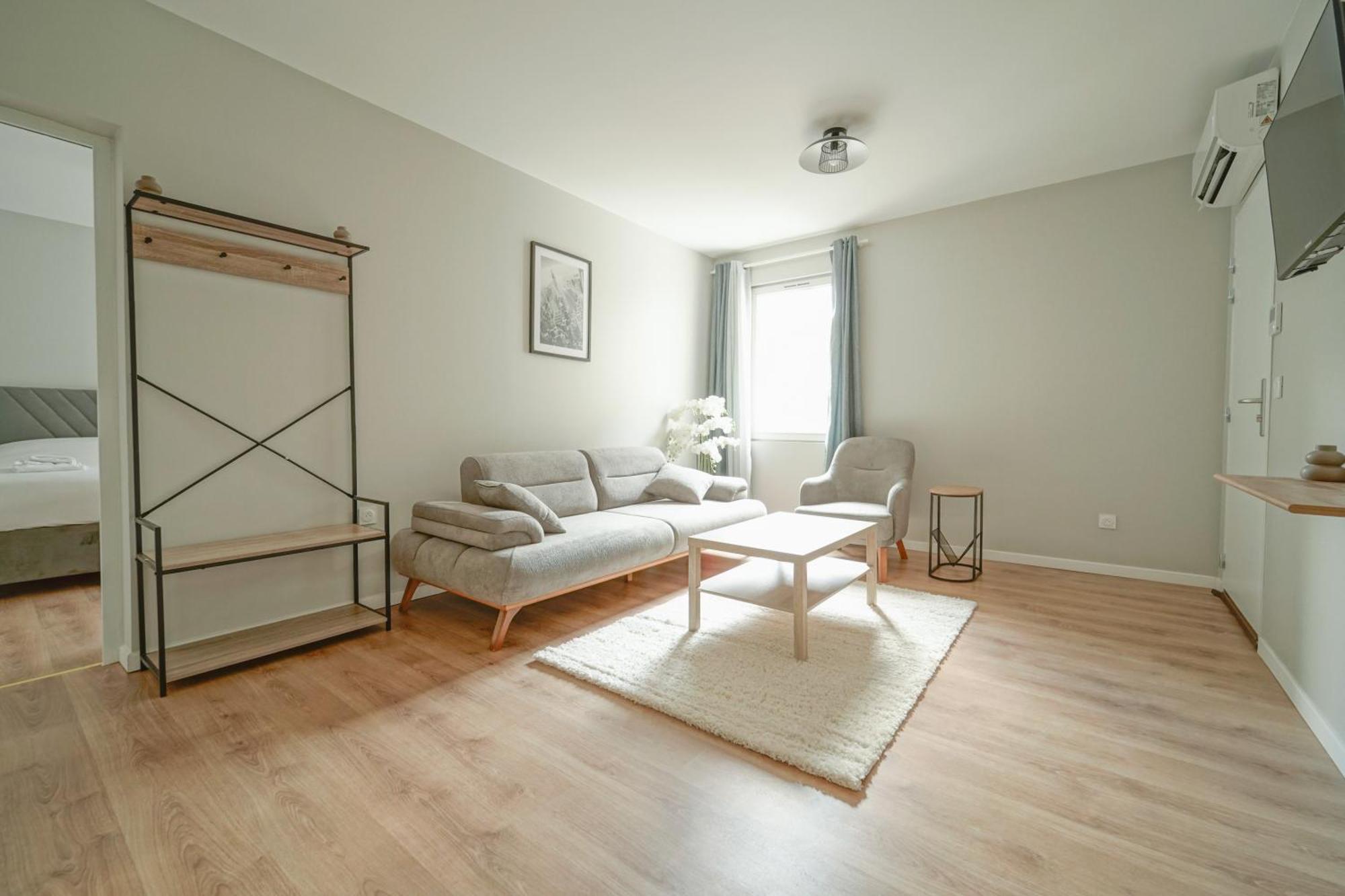 Trianon Saint Ouen Hotel ภายนอก รูปภาพ