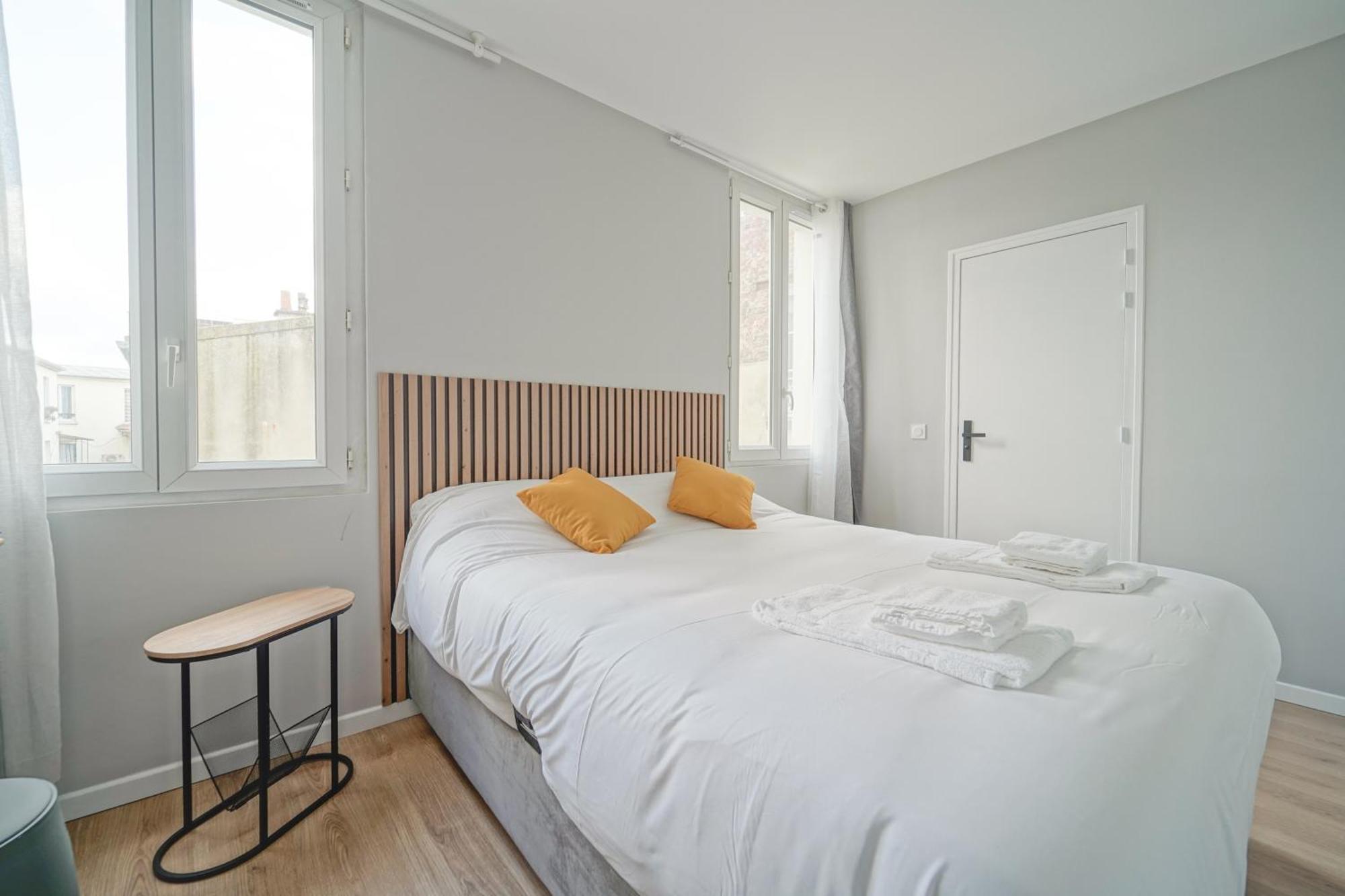 Trianon Saint Ouen Hotel ภายนอก รูปภาพ